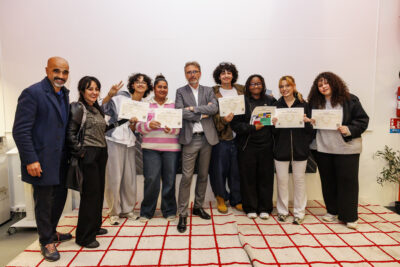 Les jeunes bacheliers sont venus récupérer leur diplôme du baccalauréat. - Agrandir l'image 6 sur 6, fenêtre modale