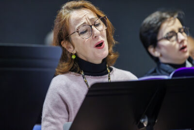 Chorale de l'école de musique de Villeneuve-la-Garenne pour la masterclasse. - Agrandir l'image 4 sur 6, fenêtre modale