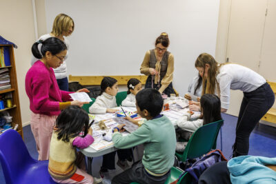 Atelier créatif pour la Nuit de la Lecture à la Bibliothèque Aimé-Césaire. - Agrandir l'image 1 sur 6, fenêtre modale