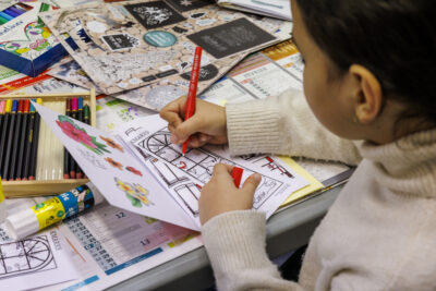 Atelier créatif pour la Nuit de la Lecture à la Bibliothèque Aimé-Césaire. - Agrandir l'image 5 sur 6, fenêtre modale