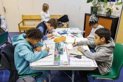Atelier créatif pour la Nuit de la Lecture à la Bibliothèque Aimé-Césaire. - Agrandir l'image 6 sur 6, fenêtre modale