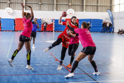 Match de handball féminin à Villeneuve-la-Garenne. - Agrandir l'image 3 sur 6, fenêtre modale