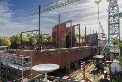 Bateau du chantier naval de Villeneuve-la-Garenne. - Agrandir l'image 2 sur 6, fenêtre modale