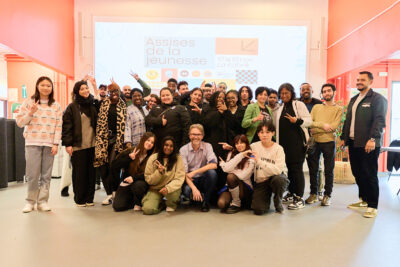 Photos de groupes de jeunes et élus de Villeneuve-la-Garenne - Agrandir l'image 1 sur 6, fenêtre modale