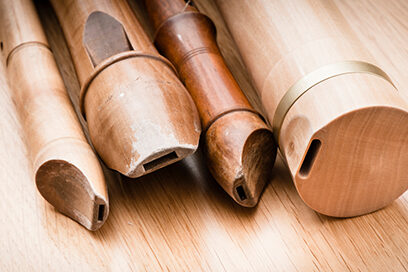 instrument de cuivre en bois - Agrandir l'image, fenêtre modale