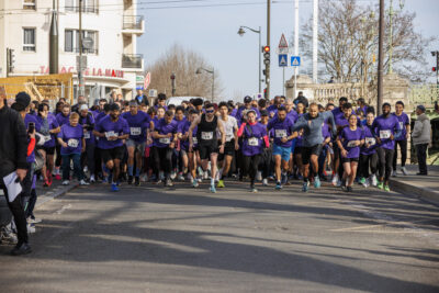 Départ de la course Egal Run de Villeneuve-la-Garenne - Agrandir l'image 5 sur 6, fenêtre modale